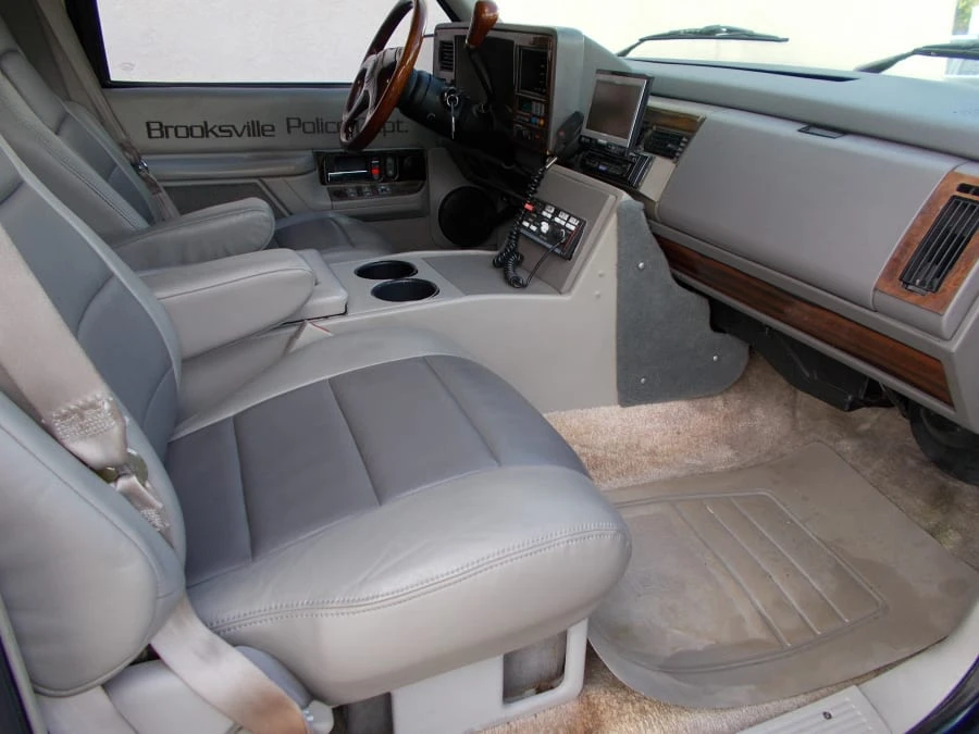 1994 Chevrolet Suburban 8th Gen - Image 5 of 11