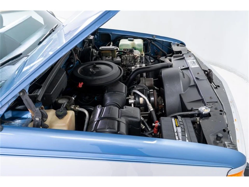 1994 Chevrolet Suburban 8th Gen - Image 31 of 31
