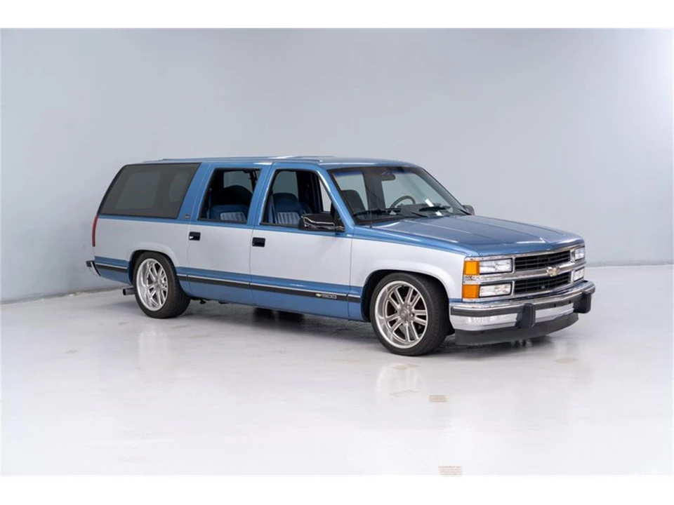 1994 Chevrolet Suburban 8th Gen - Image 8 of 31