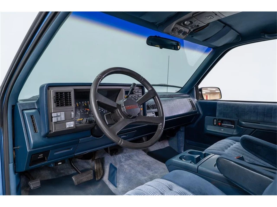 1994 Chevrolet Suburban 8th Gen - Image 14 of 31