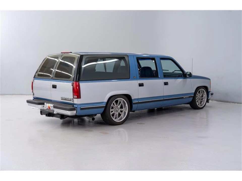 1994 Chevrolet Suburban 8th Gen - Image 6 of 31