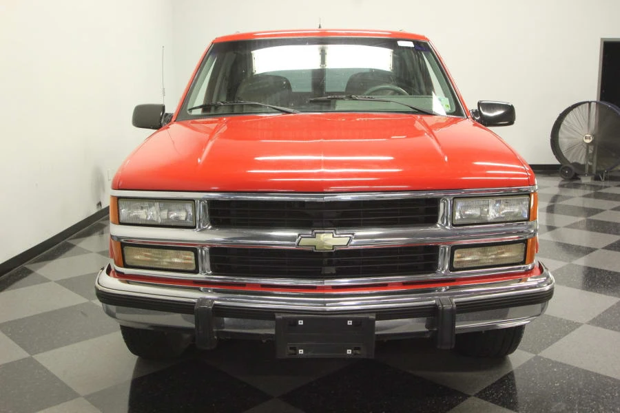 1994 Chevrolet Suburban 8th Gen - Image 11 of 12
