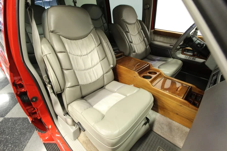 1994 Chevrolet Suburban 8th Gen - Image 5 of 12
