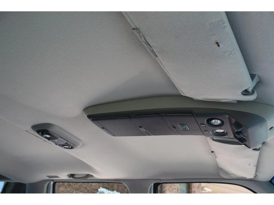1994 Chevrolet Suburban 8th Gen - Image 25 of 31