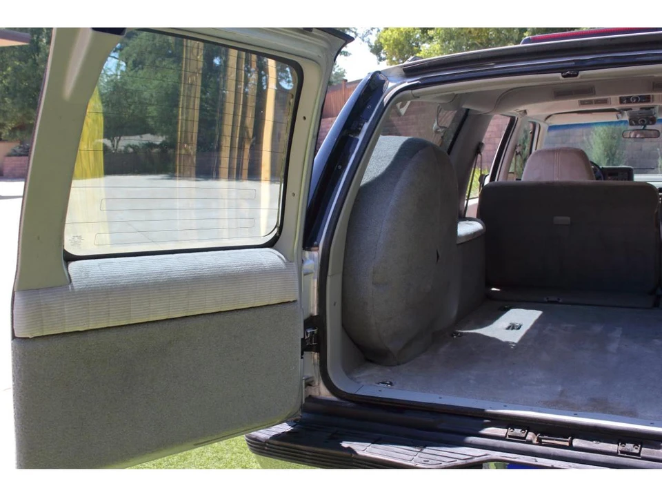 1994 Chevrolet Suburban 8th Gen - Image 31 of 31