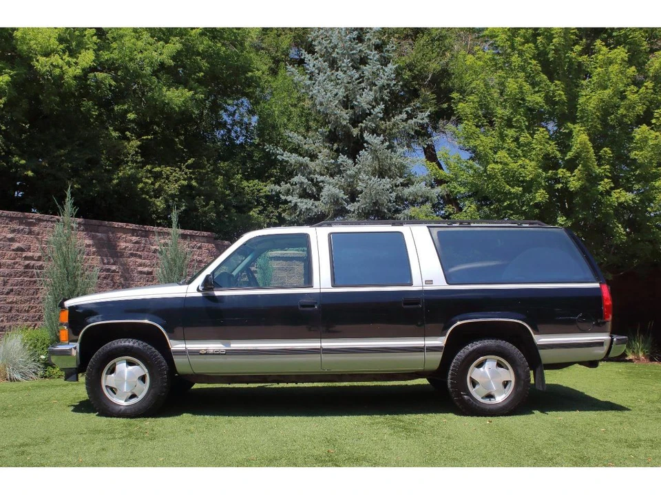 1994 Chevrolet Suburban 8th Gen - Image 6 of 31