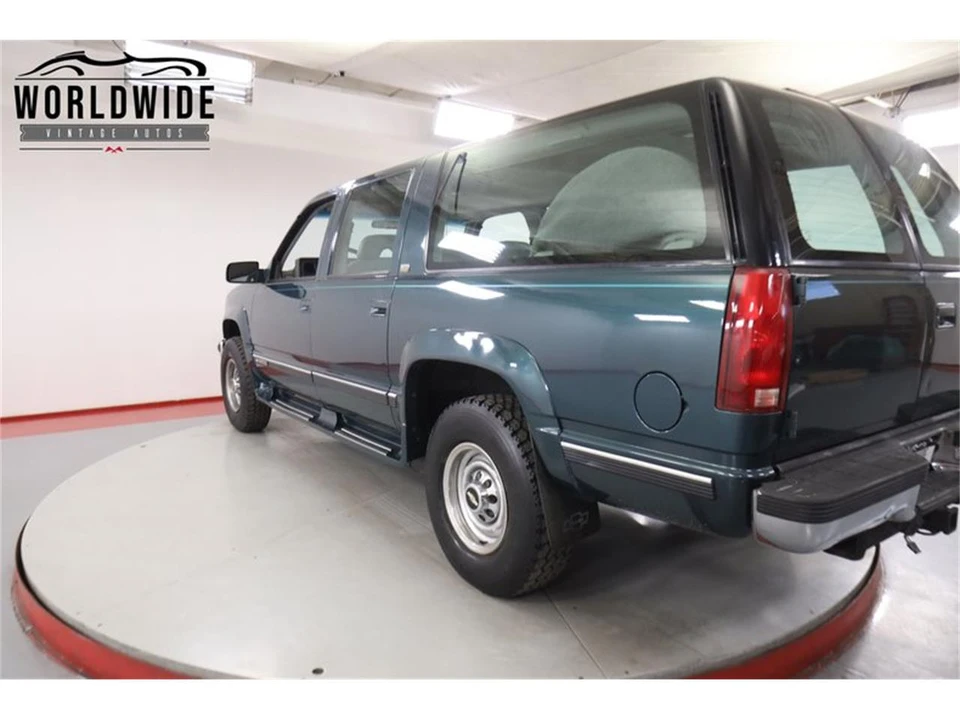 1994 Chevrolet Suburban 8th Gen - Image 22 of 31