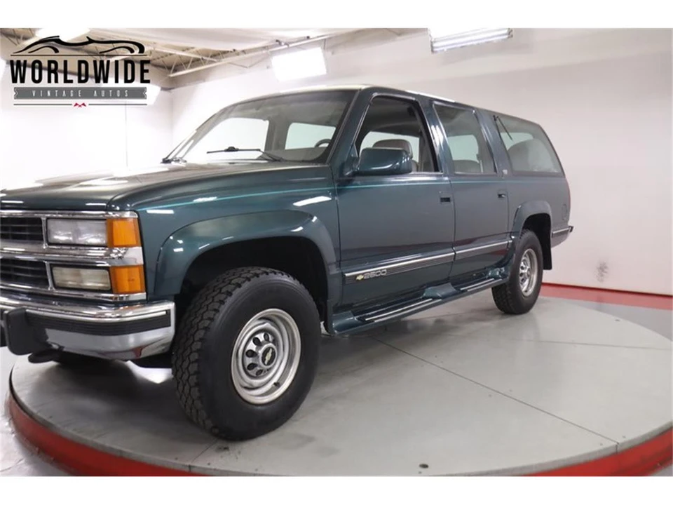 1994 Chevrolet Suburban 8th Gen - Image 13 of 31