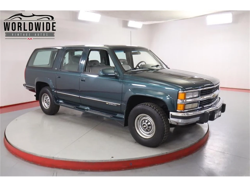 1994 Chevrolet Suburban 8th Gen - Image 2 of 31