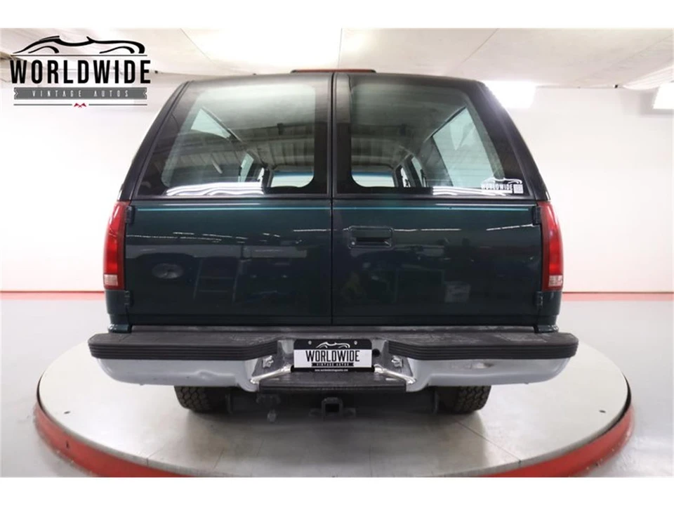 1994 Chevrolet Suburban 8th Gen - Image 17 of 31