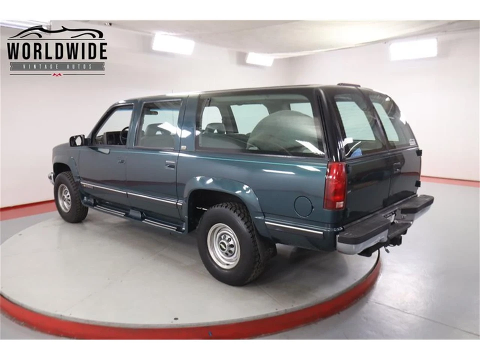 1994 Chevrolet Suburban 8th Gen - Image 5 of 31