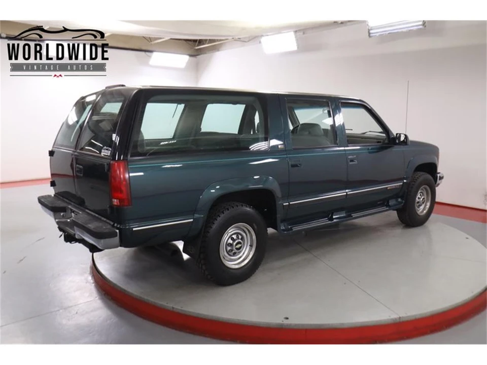 1994 Chevrolet Suburban 8th Gen - Image 6 of 31