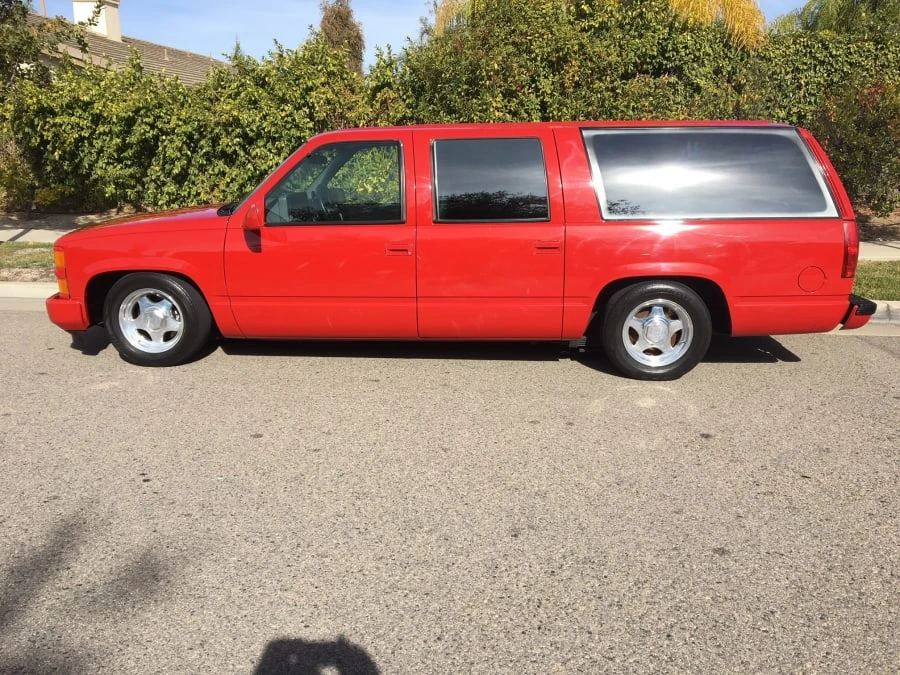 1994 Chevrolet Suburban 8th Gen - Image 2 of 12