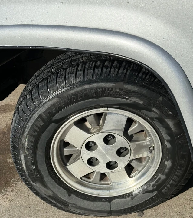 1994 Chevrolet Suburban 7th Gen - Image 19 of 21