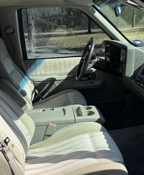 1994 Chevrolet Suburban 7th Gen - Image 14 of 21
