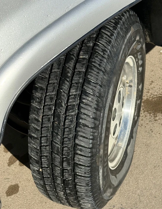 1994 Chevrolet Suburban 7th Gen - Image 18 of 21