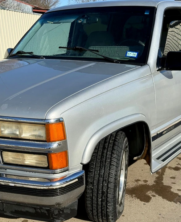 1994 Chevrolet Suburban 7th Gen - Image 5 of 21