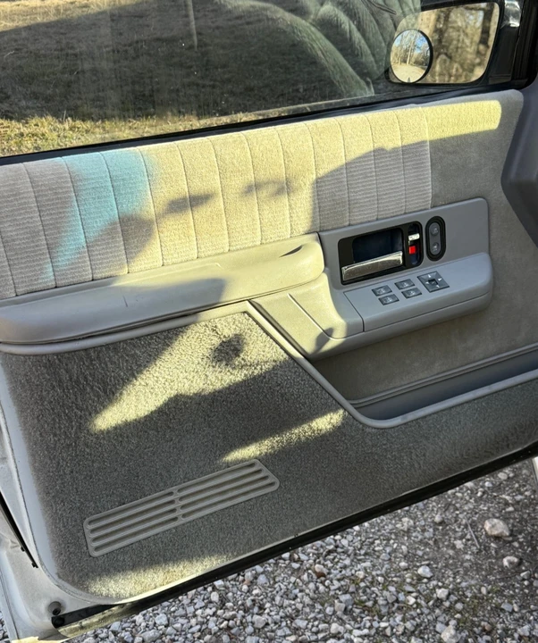 1994 Chevrolet Suburban 7th Gen - Image 13 of 21