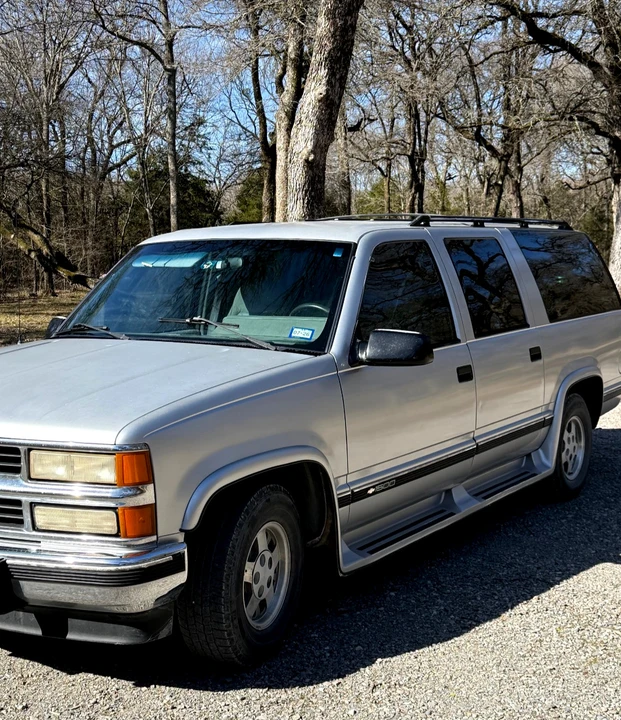 1994 Chevrolet Suburban 7th Gen - Image 9 of 21