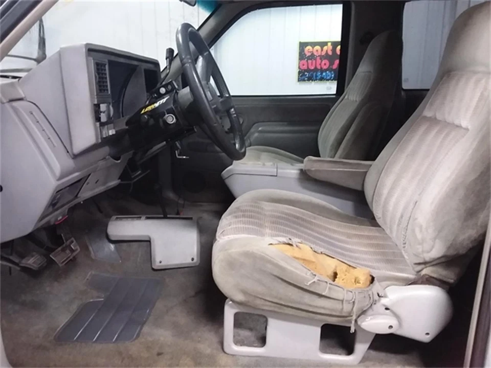 1994 Chevrolet Trailblazer - Image 10 of 15