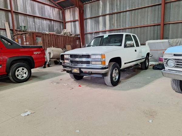 1994 Chevrolet C/K 4th Gen - Image 2 of 9