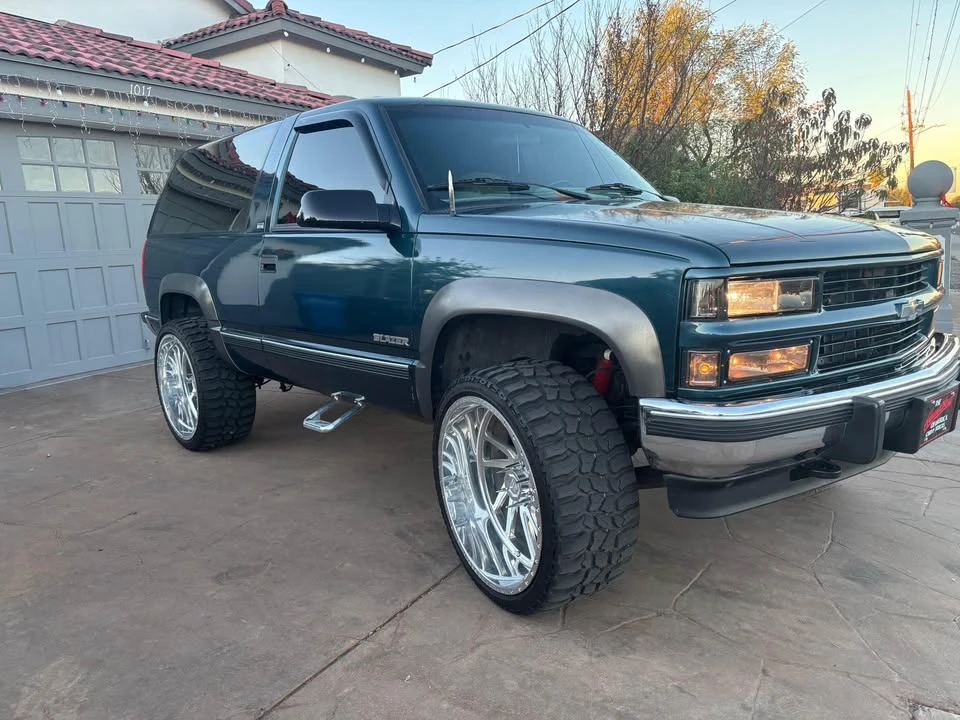 1994 Chevrolet S-10 Blazer 1st Gen - Image 2 of 16