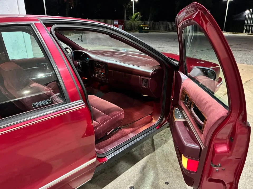 1994 Chevrolet Caprice - Image 14 of 18