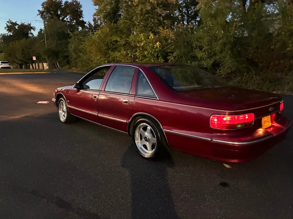 1994 Chevrolet Caprice - Image 4 of 18