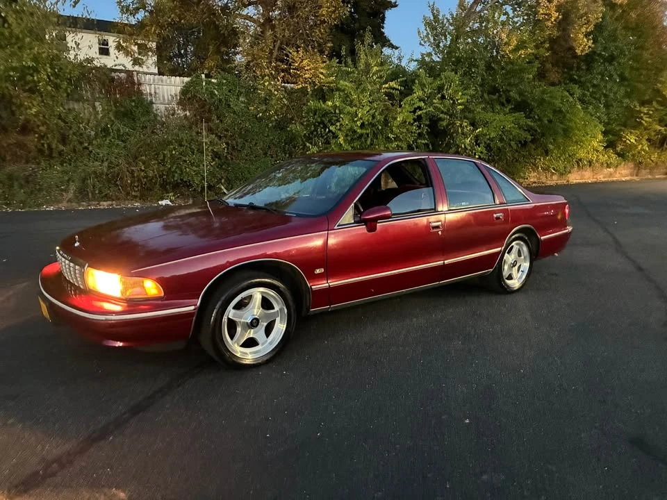 1994 Chevrolet Caprice - Image 3 of 18
