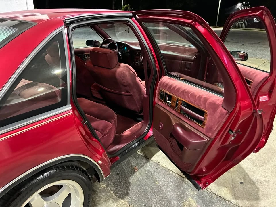 1994 Chevrolet Caprice - Image 16 of 18