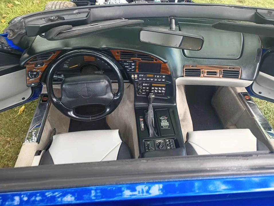 1994 Chevrolet Corvette C4 - Image 13 of 15