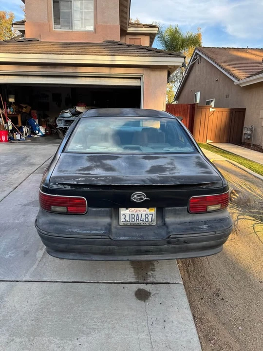 1994 Chevrolet Impala 7th Gen - Image 4 of 7