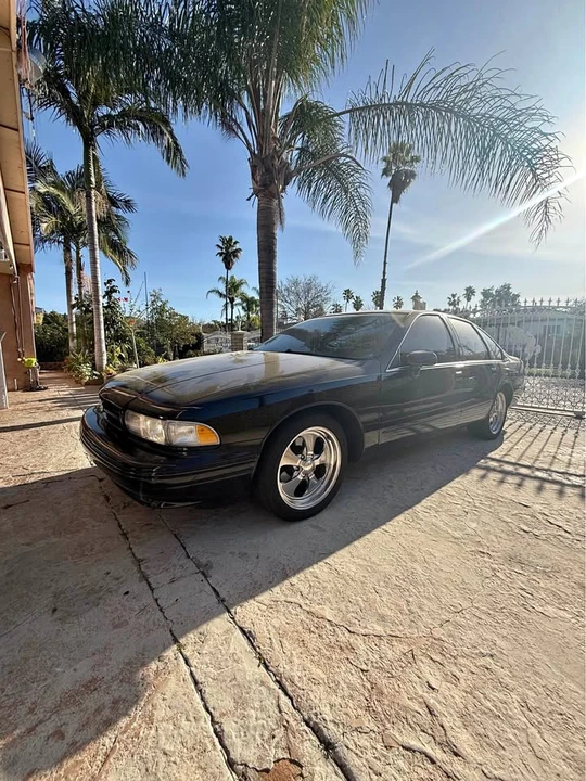 1994 Chevrolet Impala 7th Gen - Image 2 of 16