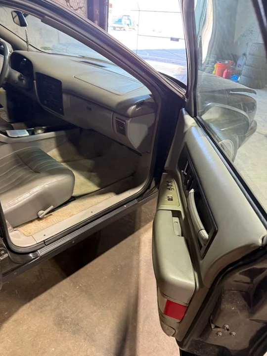 1994 Chevrolet Impala 7th Gen - Image 6 of 12