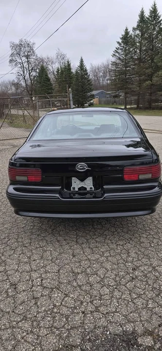 1994 Chevrolet Impala 7th Gen - Image 6 of 10