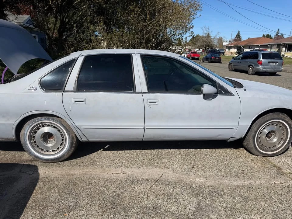 1994 Chevrolet Impala 7th Gen - Image 7 of 9