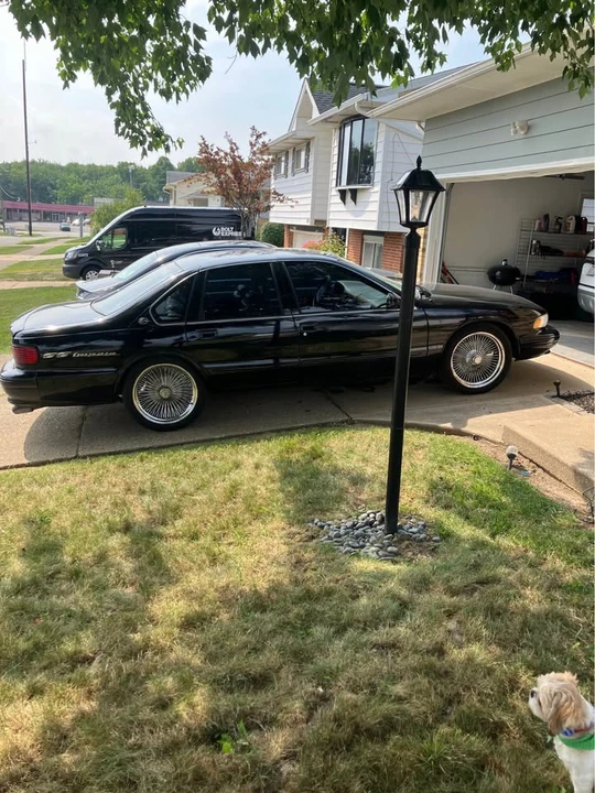 1994 Chevrolet Impala 7th Gen - Image 5 of 10