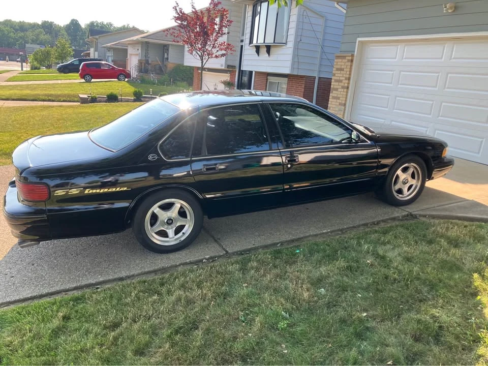 1994 Chevrolet Impala 7th Gen - Image 2 of 10
