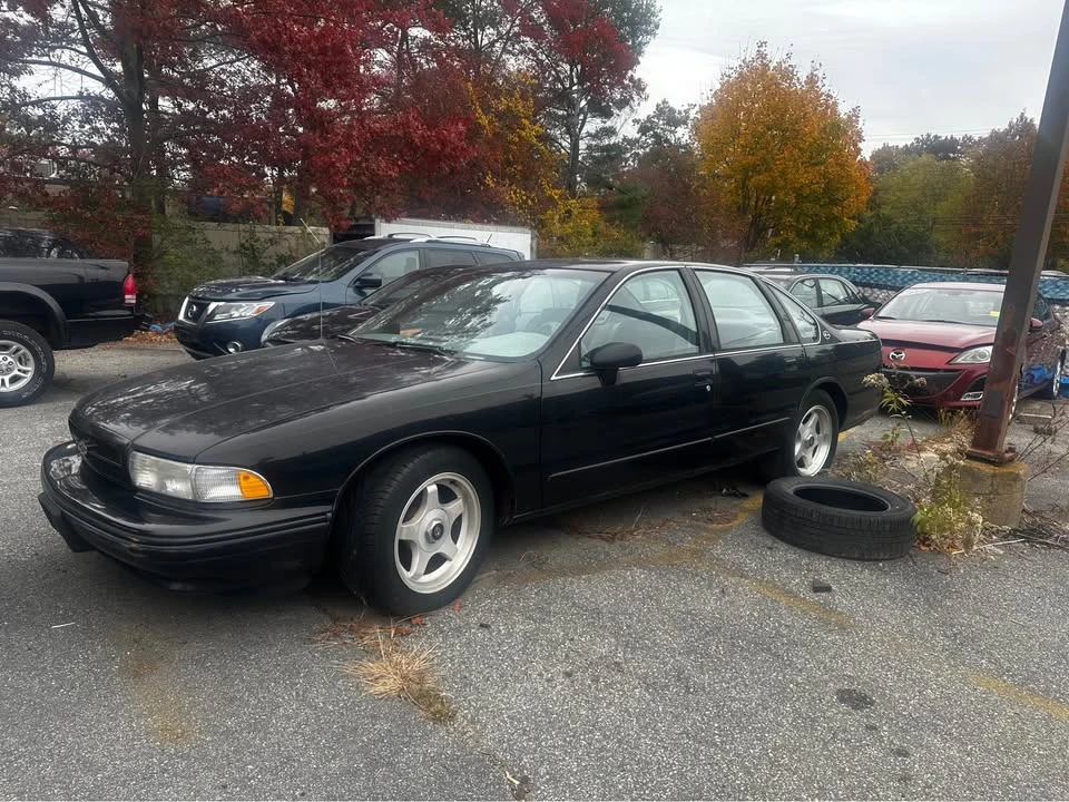 1994 Chevrolet Impala 7th Gen - Image 2 of 7