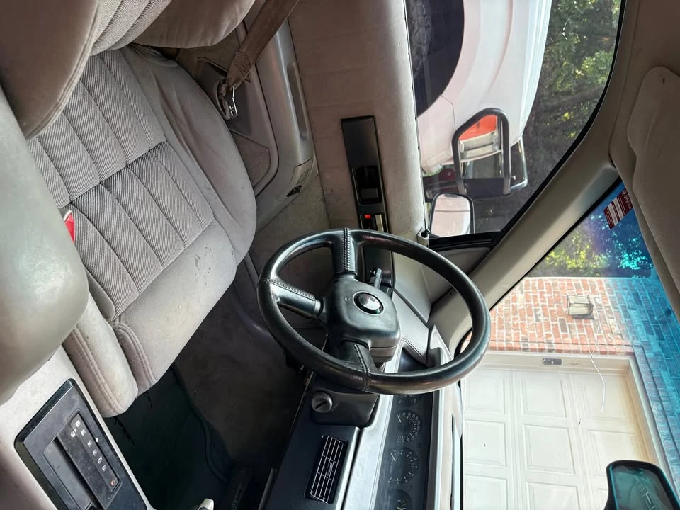 1994 Chevrolet Lumina - Image 6 of 7