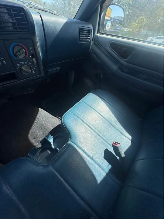 1994 Chevrolet S-10 - Image 10 of 12