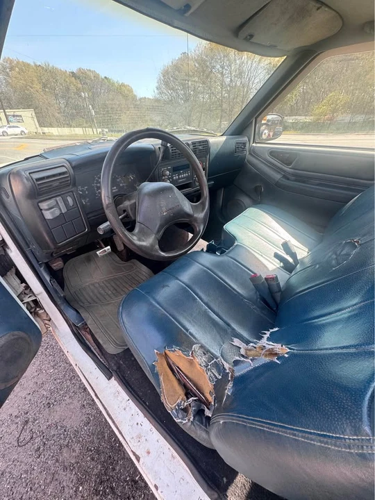 1994 Chevrolet S-10 - Image 6 of 12