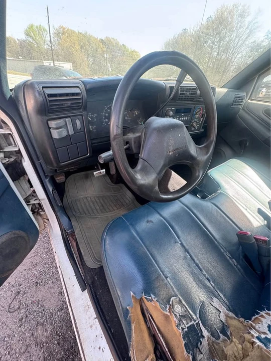 1994 Chevrolet S-10 - Image 7 of 12