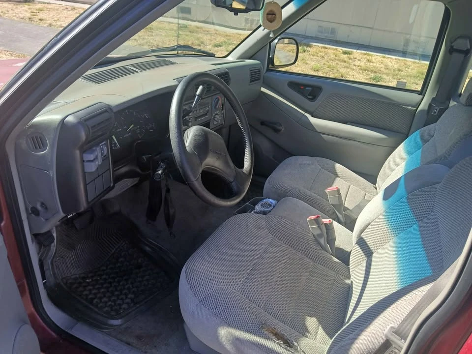 1994 Chevrolet S-10 - Image 2 of 5