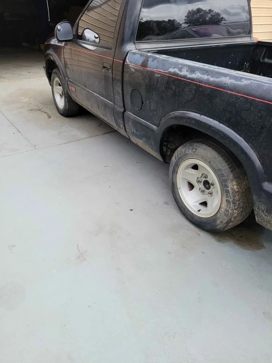 1994 Chevrolet S-10 - Image 4 of 14