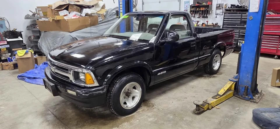 1994 Chevrolet S-10 - Image 9 of 16