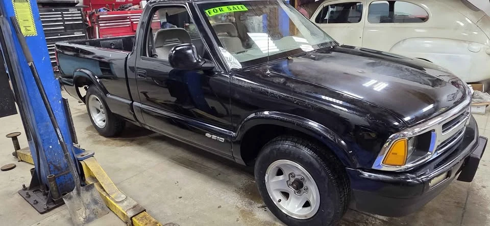 1994 Chevrolet S-10 - Image 2 of 16