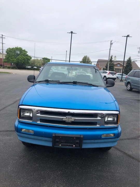 1994 Chevrolet S-10 - Image 2 of 15