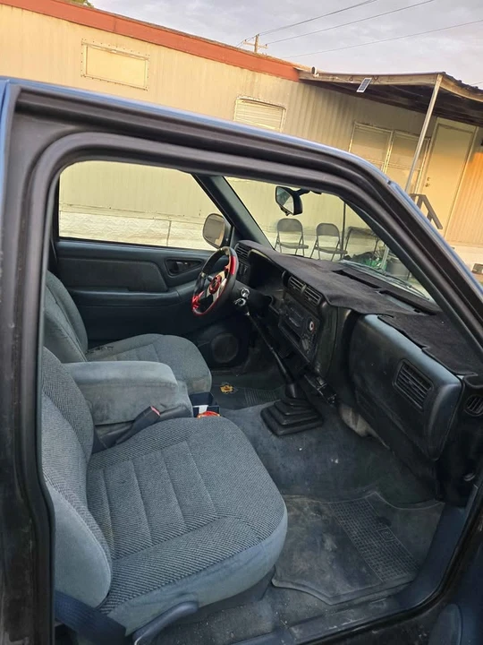 1994 Chevrolet S-10 - Image 5 of 5