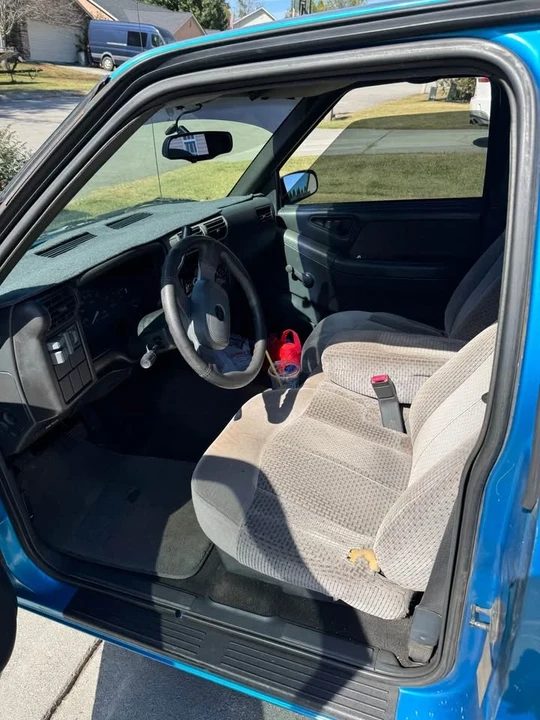 1994 Chevrolet S-10 - Image 6 of 7